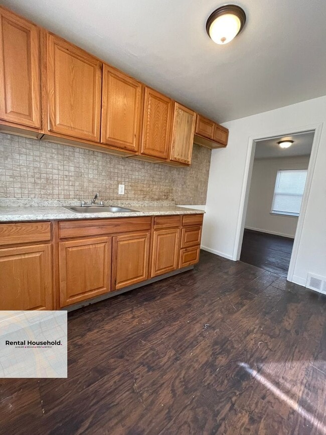 Photo - Dream Bungalow Awaits: Space, Style & Serenity!~ $1400