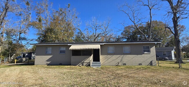 Building Photo - 3115 Nolan St Rental