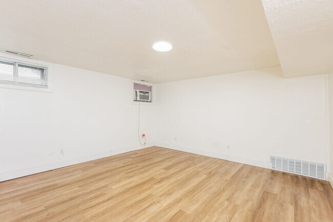 Photo - Eagle Lake Duplex Unidad #B