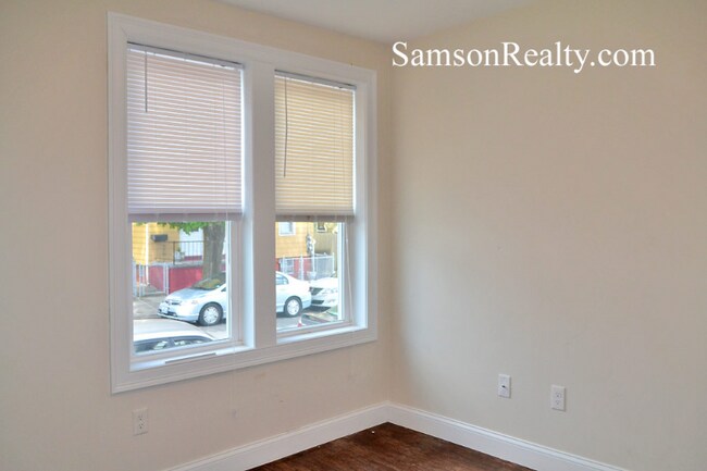 Photo - 29 E Transit St Unit 1