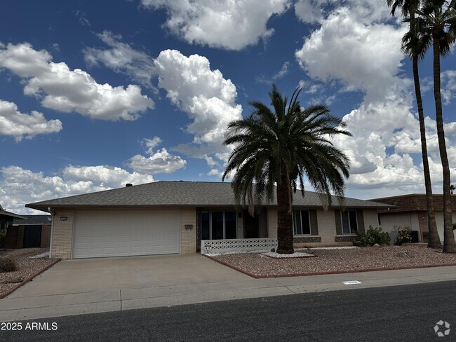 Building Photo - 9338 W Glen Oaks Cir N Rental
