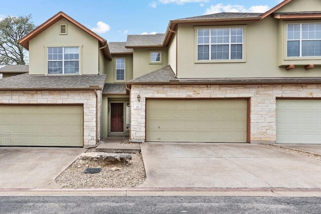 Building Photo - 2410 Great Oaks Dr Unit 202