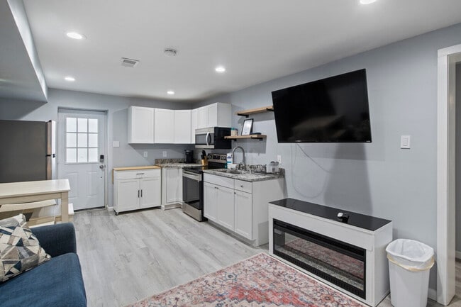 Photo - 229 S Peters Rd Unit SI ID1312615P