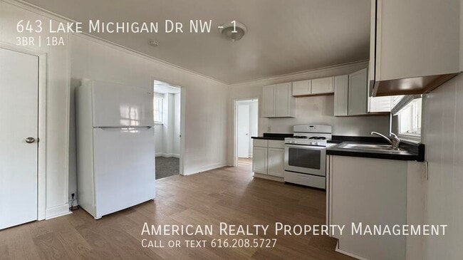 Photo - 643 Lake Michigan Dr NW Unit 1