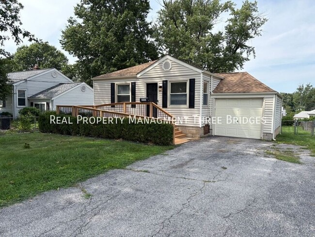 Photo - 10335 Lackland Rd