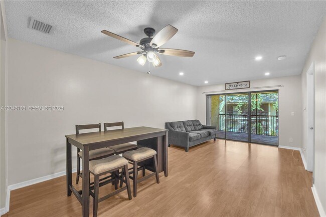 9565 NW 2nd Pl Unit 1-H