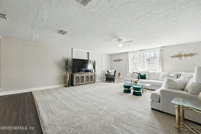 Photo - 10605 Arnez Rd