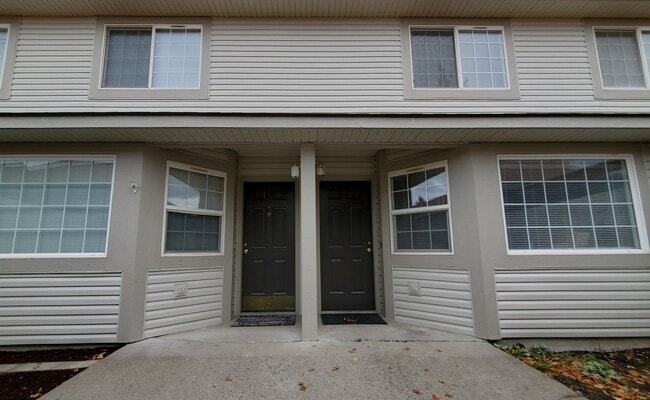 Building Photo - 209 E 18th Ave Unit #32