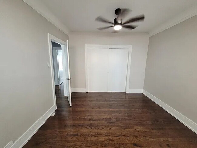 Photo - 730 Hinman Ave Unit APT 2