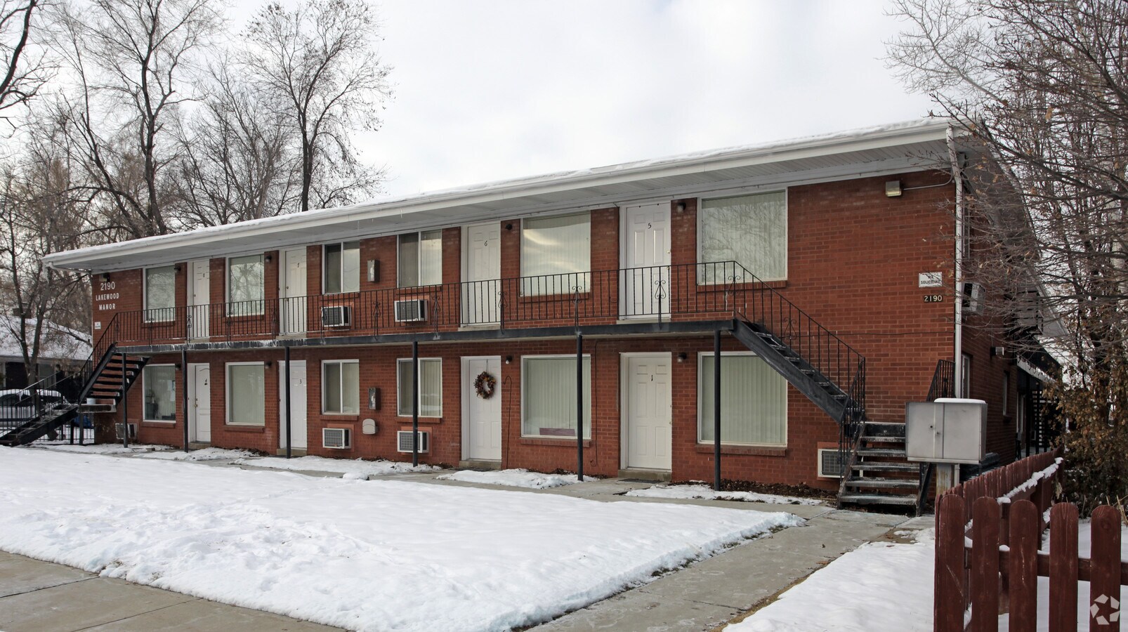 Photo - Lakewood Manor