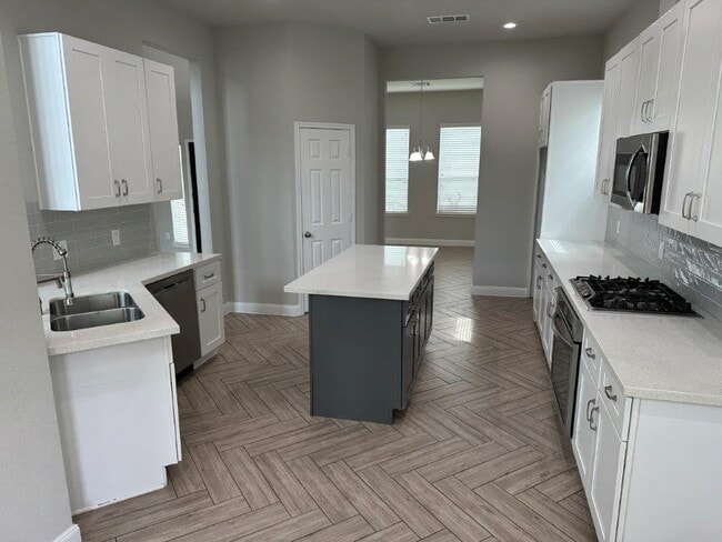 Photo - 16419 Lakewood Field Dr