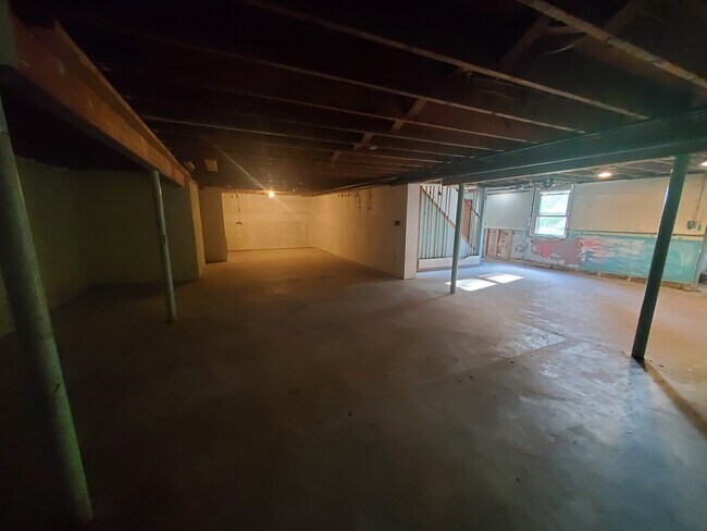 Photo - 36 N Maple St House