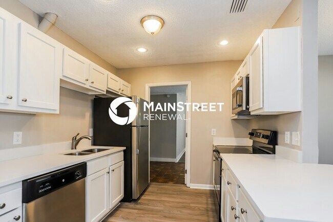 Photo - 3 Bedroom Pet-Friendly Home in Clearwater, FL with Main Street Renewal