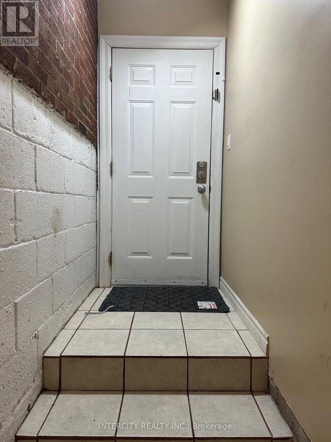 Photo - 222 Combe Ave