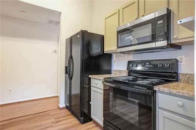 Photo - Room in House on Cypress Pointe Dr