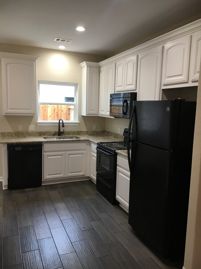 Photo - Down Home Square