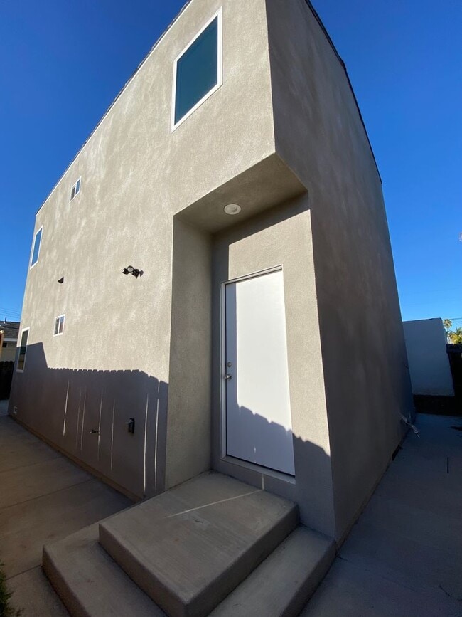 AVAILABLE FOR MOVE IN NOW!! Gorgeous brand... - AVAILABLE FOR MOVE IN NOW!! Gorgeous brand... Townhome