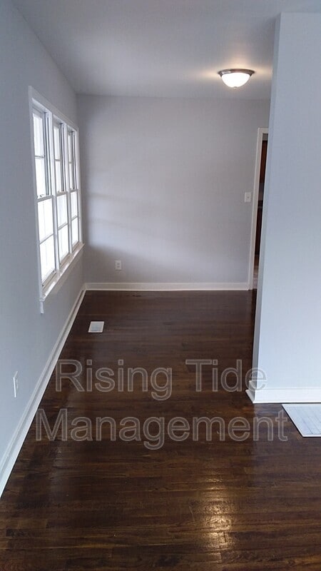 Photo - 1125 Camellia Rd