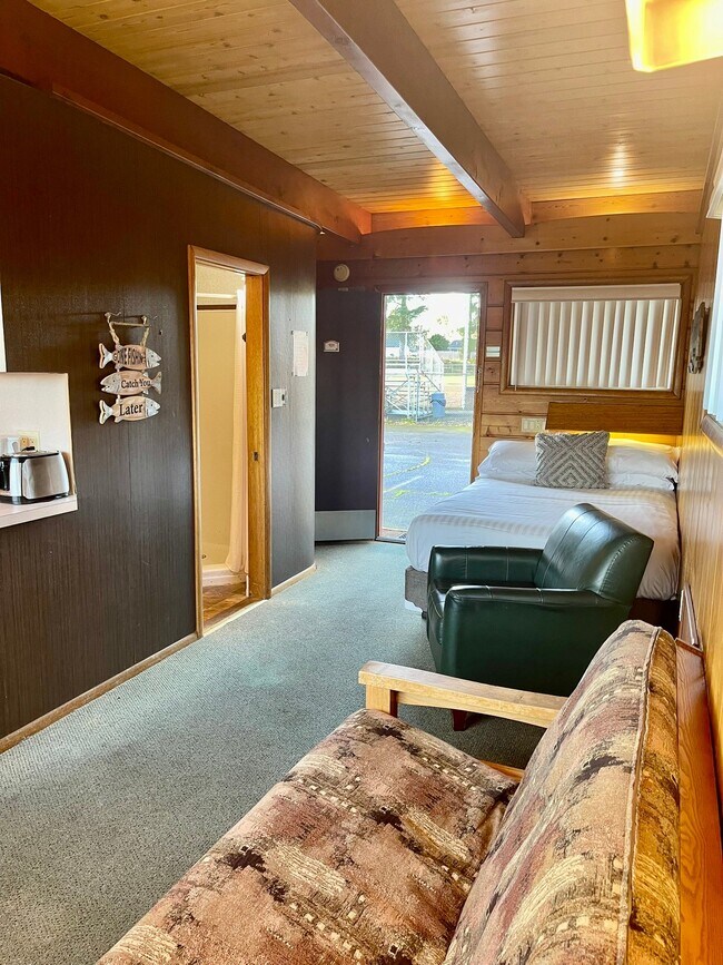 971 N Montesano St Unit 101