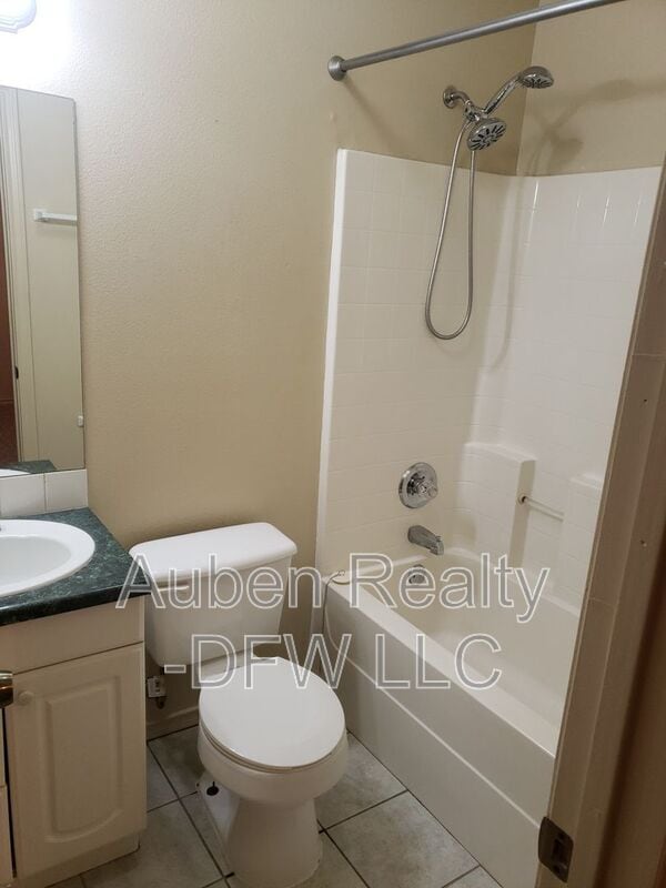 Photo - 114 Honey Bee Dr