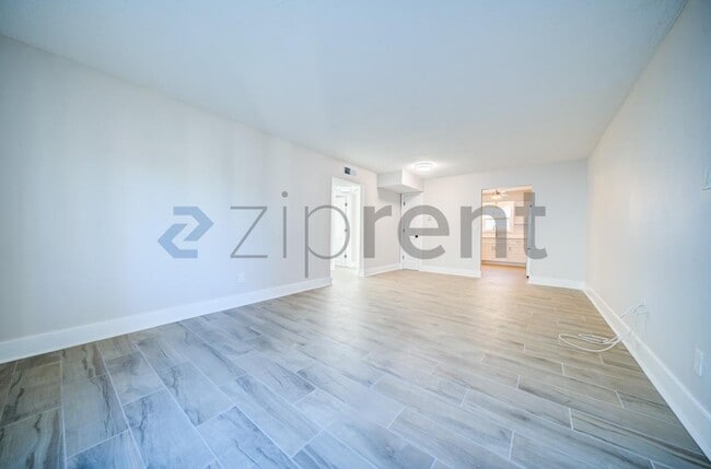 Photo - 7338 Coquina Way