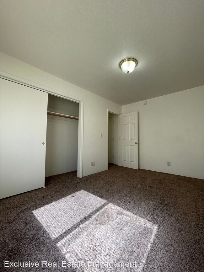 2 br, 1 bath House 2416 Vine Street Rental House Rental in Klamath Falls, OR