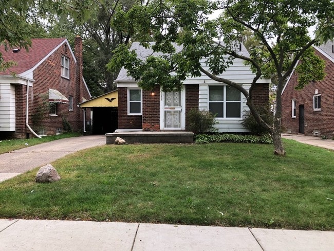 Building Photo - 17635 Greenview Ave