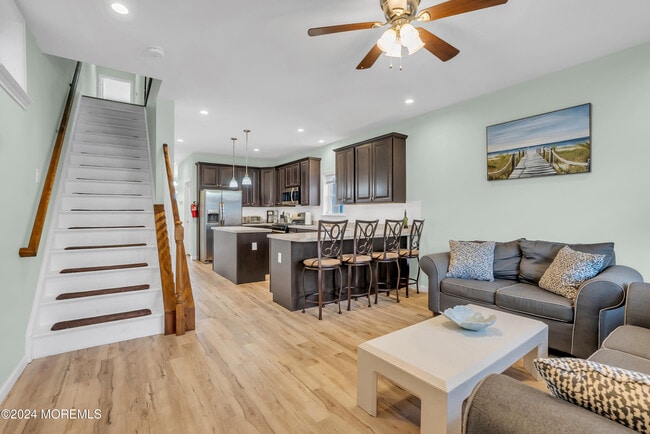 Photo - 329 Franklin Ave