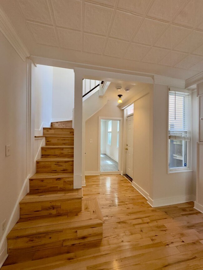 Photo - Charming 2 Bedroom/2 Bathroom Townhome in Canton, Baltimore, MD!