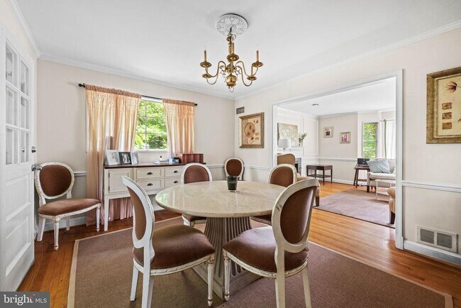 Photo - 641 Oakland Terrace