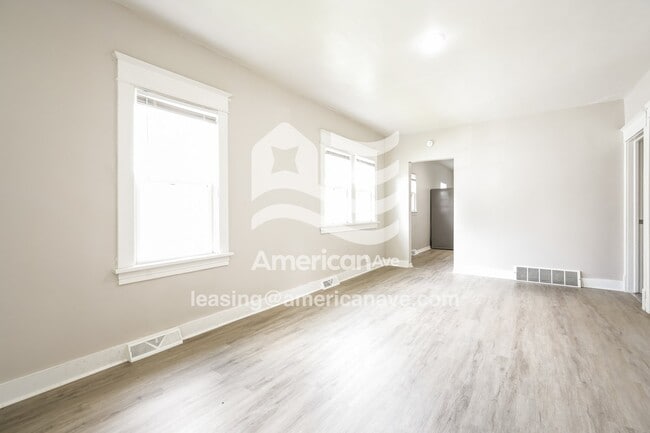 Photo - 1806 S Taylor St