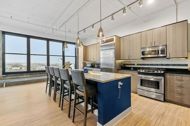 Photo - 290 Market St