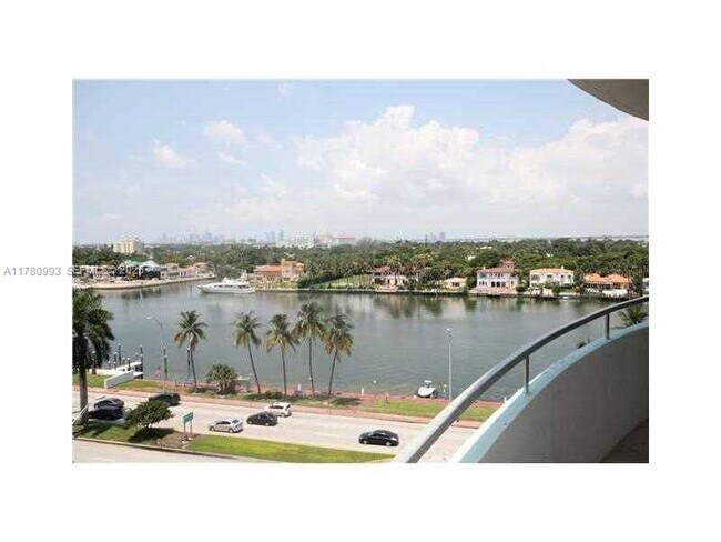 5151 Collins Ave Unidad 924