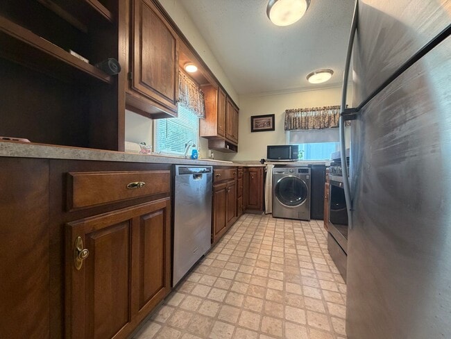 Photo - 3 Bedroom Ranch - Available Now