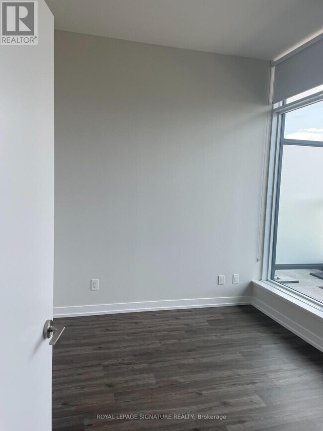 Photo - 25 Nicholas Ave Unit 2804