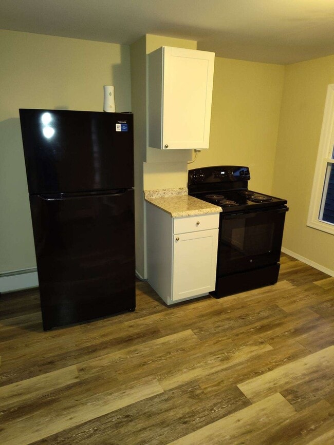 Kitchen - 951-2 Carmalt St Unit Second Floor