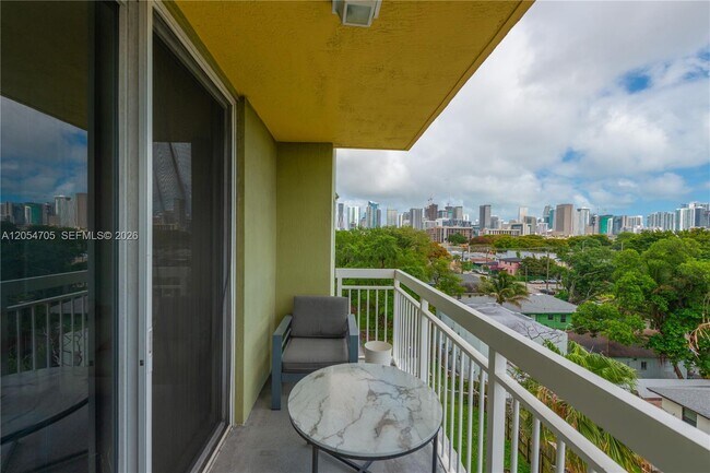 Photo - 816 NW 11th St Unit 606