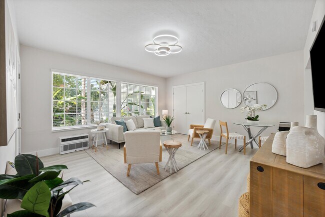 Photo - 2418 Flamingo Dr