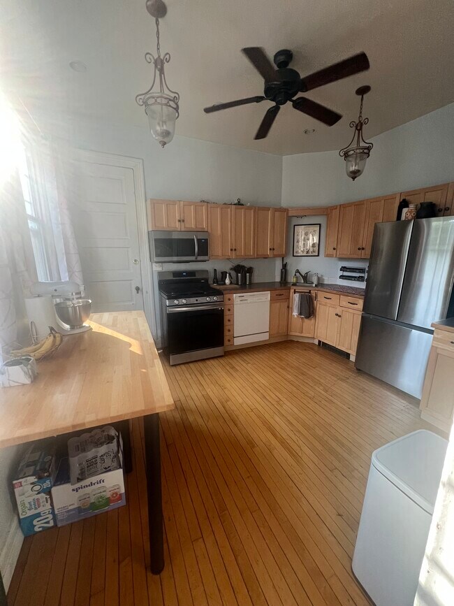 Photo - 1919 N Oakland Ave Unit Lower Apartment