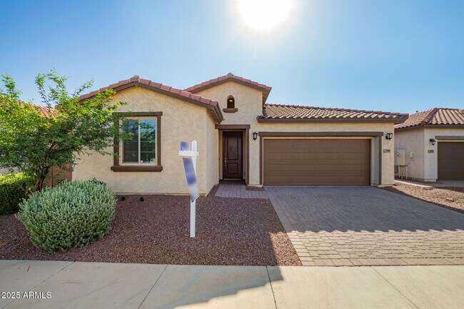 Photo - 7046 N 84th Dr House