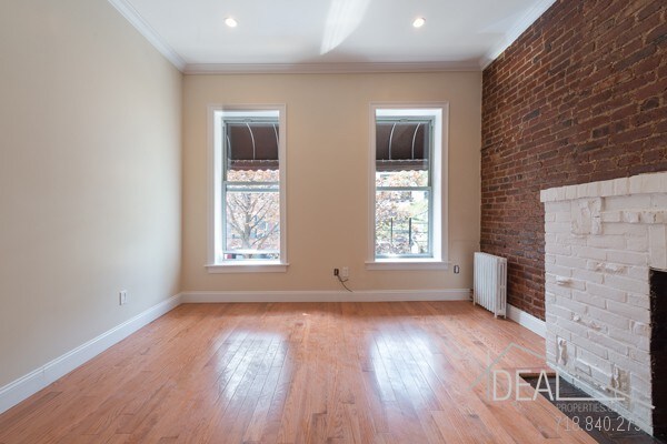 Photo - 585 Carroll St