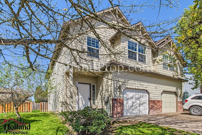 Photo - 13th 3131/3133- Rees Unit 3131