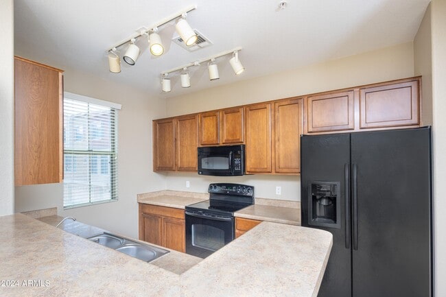 Photo - 240 W Juniper Ave