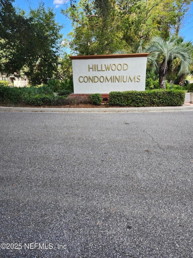 Photo - 2802 Wood Hill Dr Unit 2802
