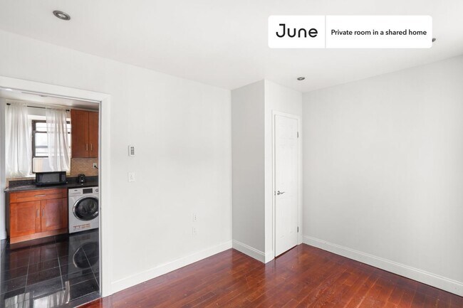 Room in Shared 3 bed/2 bath home in Upper West Side