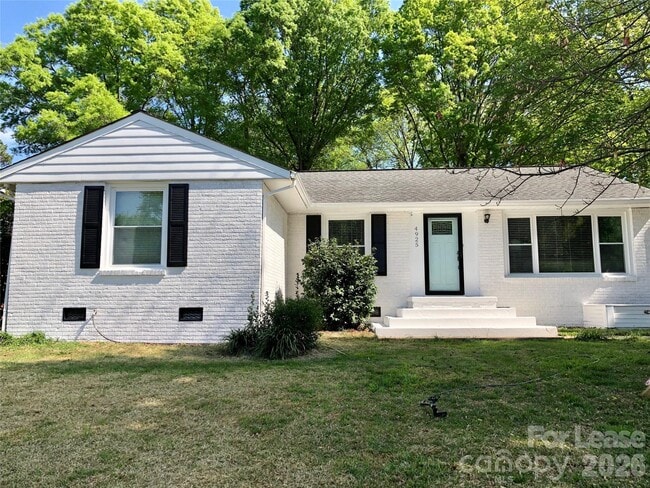 Building Photo - 4925 Vincent Ln