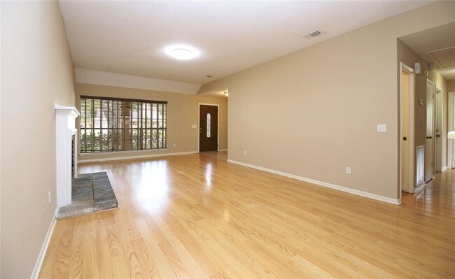 Photo - 18203 Brooknoll Dr
