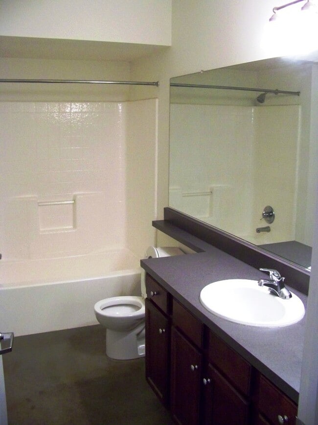 Photo - 1 BR / 1 BA Fabulous, One Bedroom in Manchester, Available June 1st!