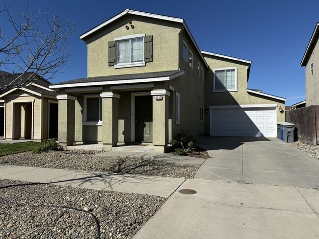 Building Photo - Beautiful Two-Story Home in Desirable Bellevue Ranch!