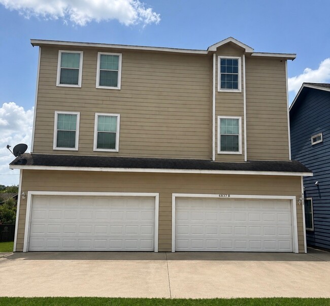 Building Photo - 6837 Larkstone St Unit A